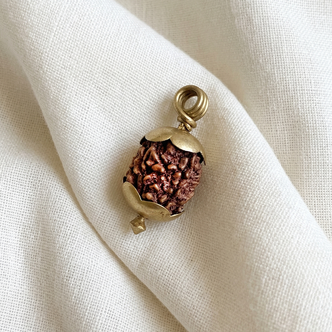 3 Mukhi Rudraksha Pendant with Panchaloham Caps (Single Side)