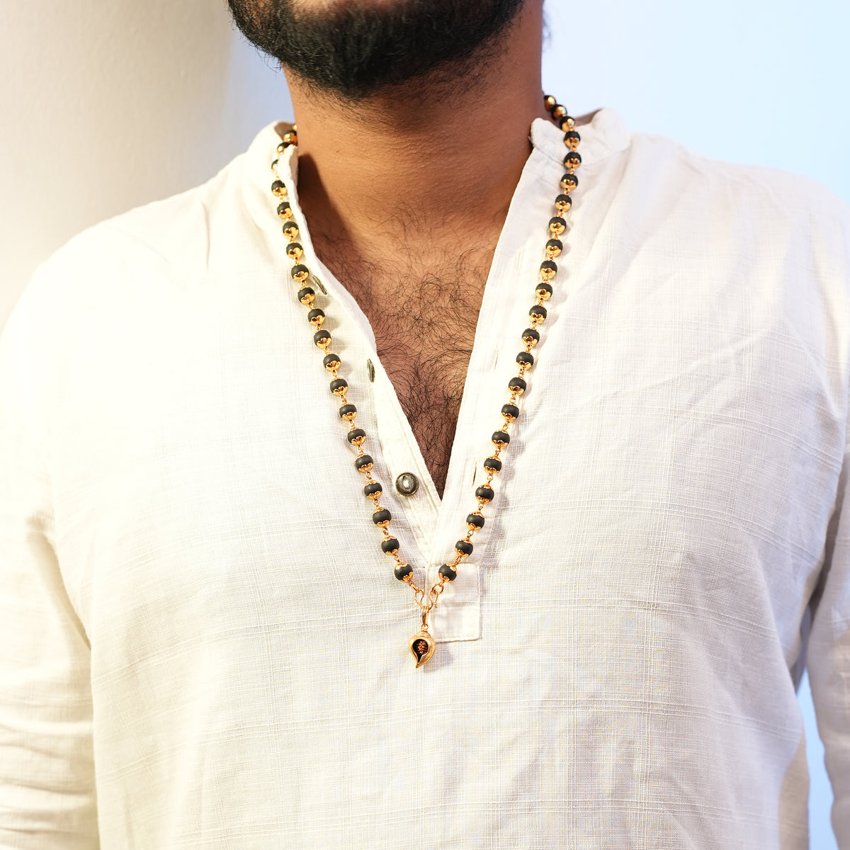 Karungali Mala – 8mm | 54 Beads | Pure Panchaloham Madikkanni Capping with Shank Locket